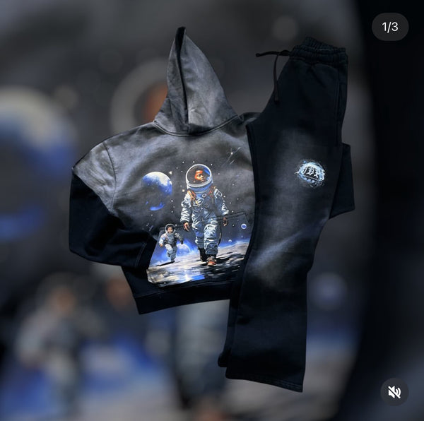 Leaders Never Follow - Black Suit - Blue Design